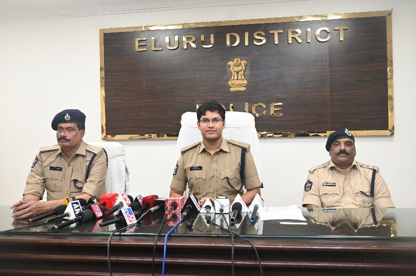 The Desk…Eluru : చవితి ఉత్సవాల ఏర్పాట్లపై నిర్వాహకులకు జిల్లా ఎస్పీ ప్రతాప్ కిషోర్ సూచనలు