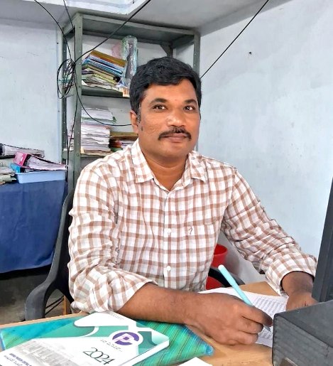 The Desk…Ghantasala : భారీ వర్షాల నేపథ్యంలో విద్యుత్తు వినియోగదారుల అప్రమత్తంగా ఉండాలి : విద్యుత్తు శాఖ ఏఈ