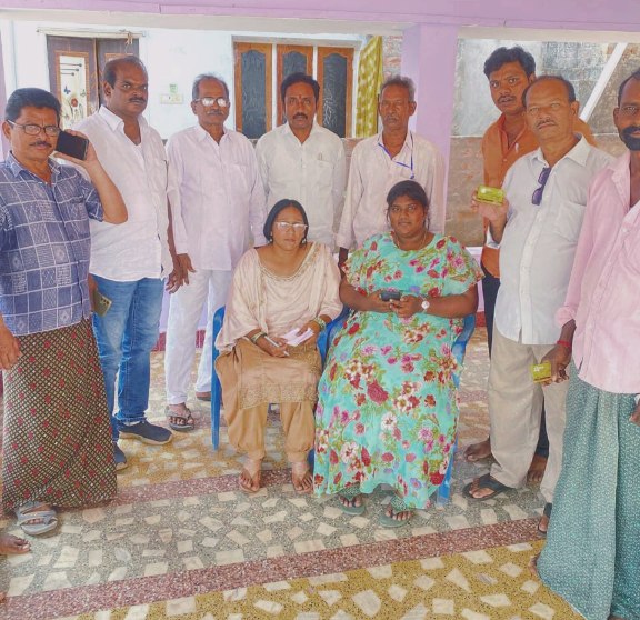 The Desk… Eluru : మాదేపల్లిలో తెదేపా సభ్యత్వాల నమోదు కార్యక్రమం విజయవంతం