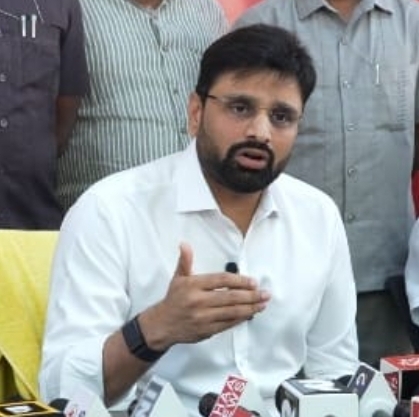 The Desk… Eluru : నేవీ ఆయుధ డిపో ప్రాజెక్టు ఏర్పాటుపై పునరాలోచన చేస్తున్నాం : ఏలూరు ఎంపీ పుట్టా మహేష్