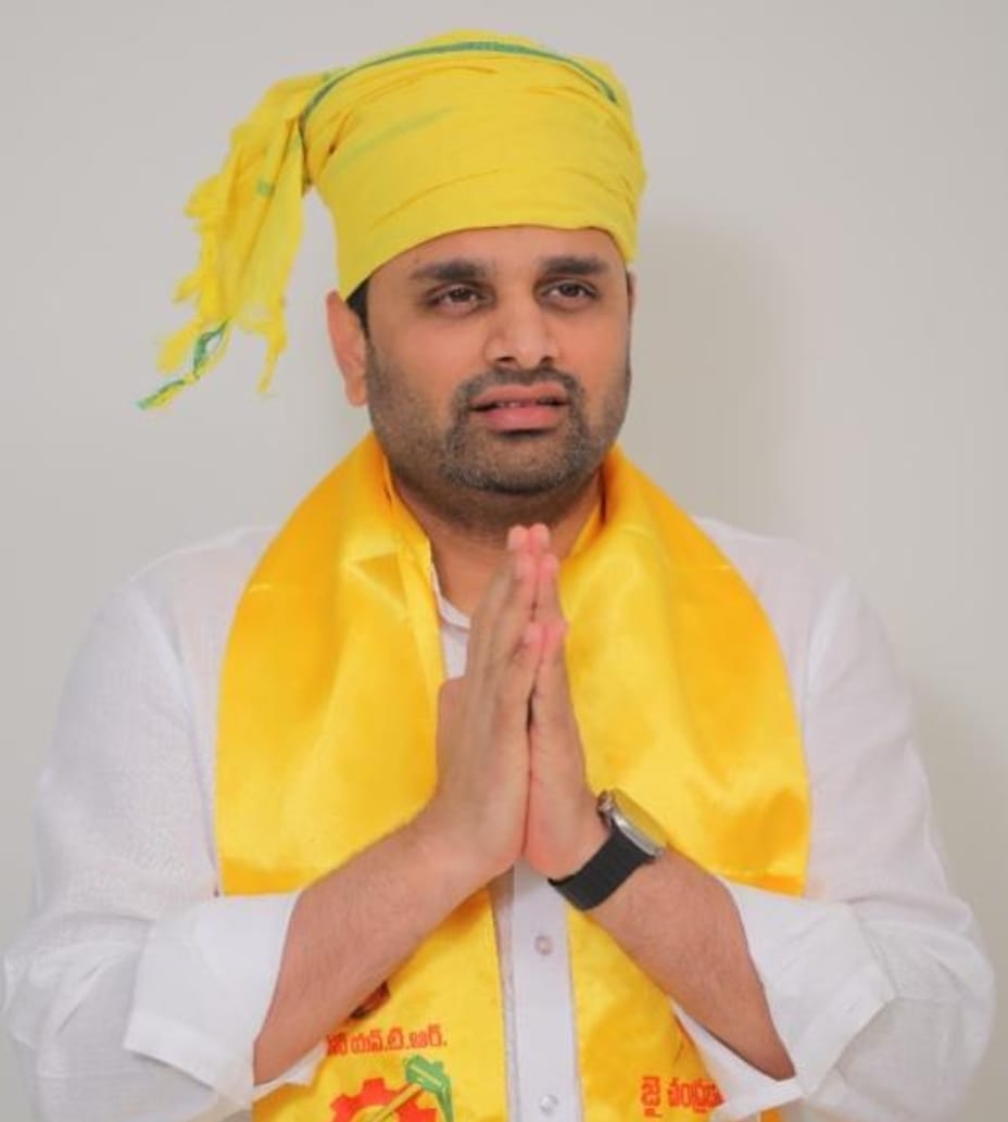 The Desk…Eluru : ఏలూరు పార్లమెంట్ నియోజకవర్గ క్రైస్తవ సోదరులకు క్రిస్మస్ శుభాకాంక్షలు                         ➖ పుట్టా మహేష్ కుమార్ (MP)