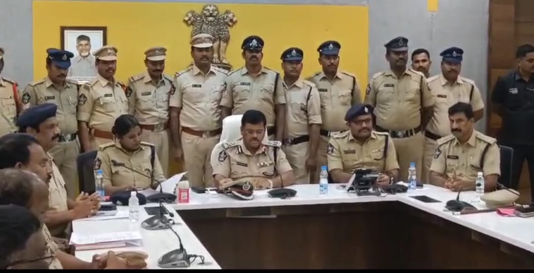 The Desk…Vijayawada : UP Gang Caught by Vijayawada Police