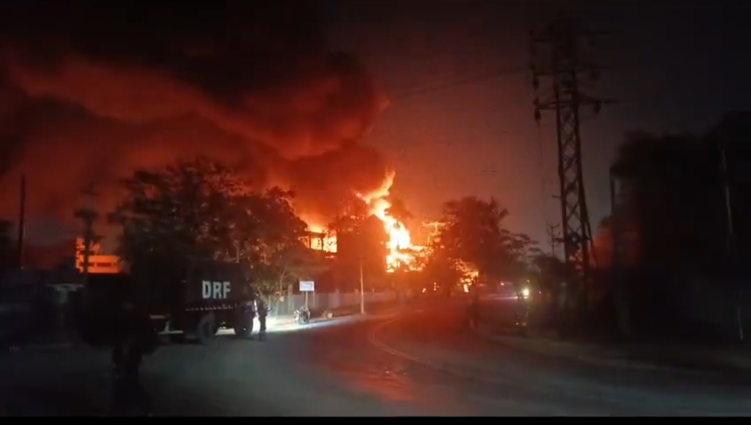 Telangana Hyderabad Panic prevails among the locals, as a massive fire broke out at a private chemical company in the Cherlapally Industrial Area.