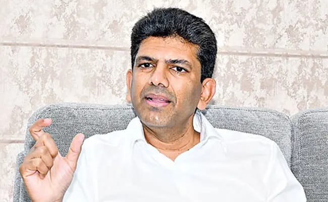 The Desk…Amaravati : తెలుగు భాషతో ప్రజల హృదయాల్లో స్థానం             ➖కేంద్రమంత్రి పెమ్మసాని