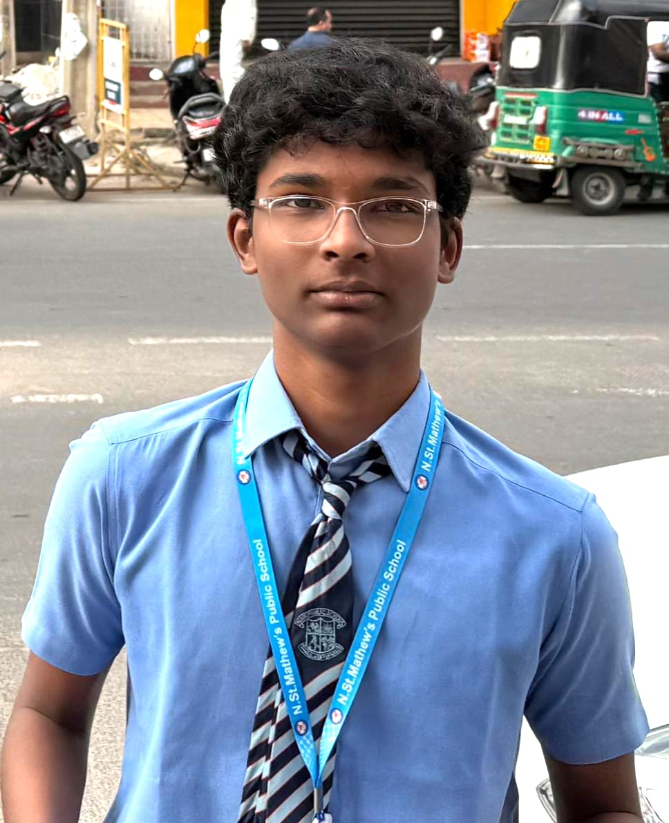The Desk…Vijayawada : CBSE 10వ తరగతి పరీక్షల్లో జాతీయ స్థాయిలో అద్భుతమైన విజయం సాధించిన వై. మోక్షజ్ఞ