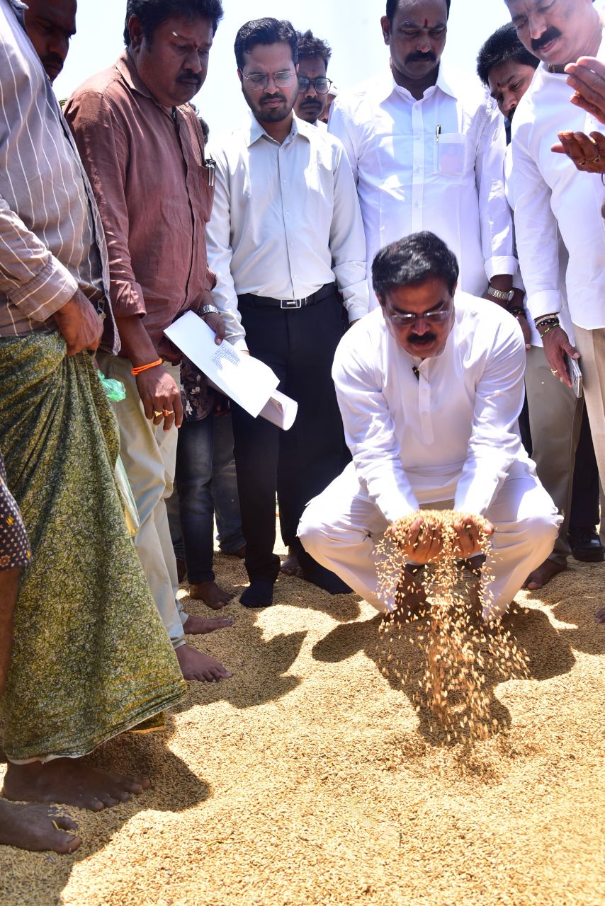 The Desk…Peddapuram, Jaggampeta : ప్రతి రైతును కూటమి ప్రభుత్వం ఆదుకుంటుంది : మంత్రి నాదెండ్ల మనోహర్