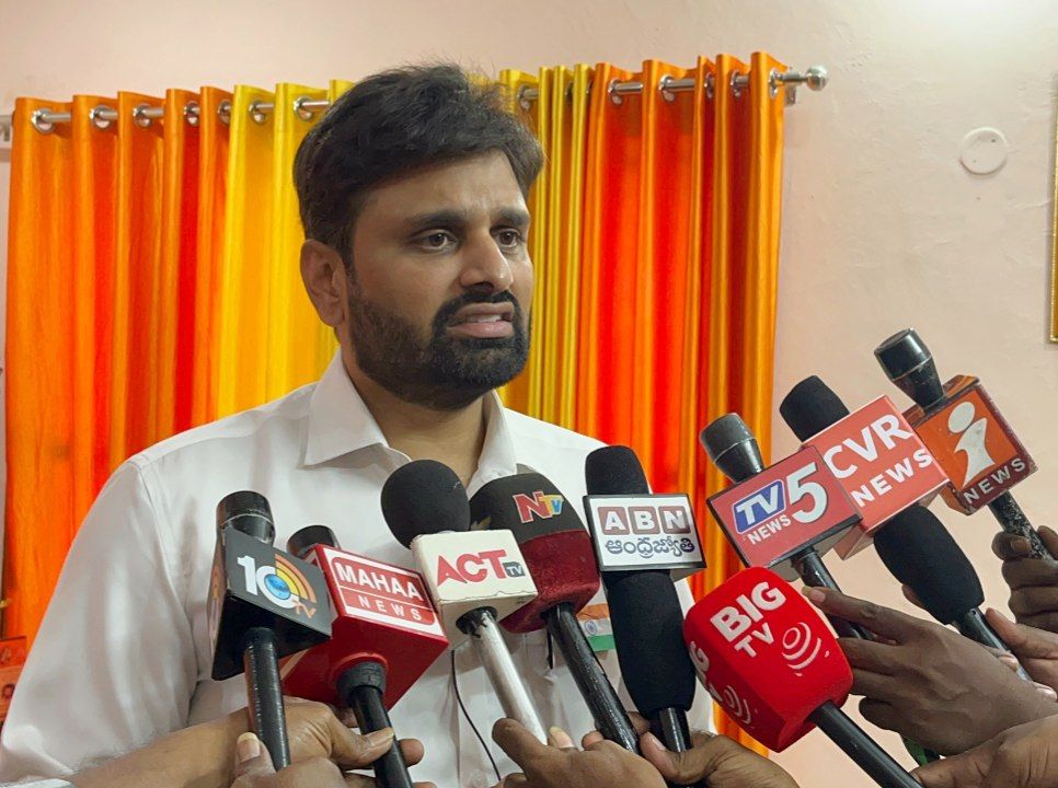 The Desk…Eluru : అహ్మదాబాద్ విమాన ప్రమాద ఘటనపై దిగ్భ్రాంతి వ్యక్తం చేసిన ఏలూరు ఎంపీ పుట్టా మహేష్