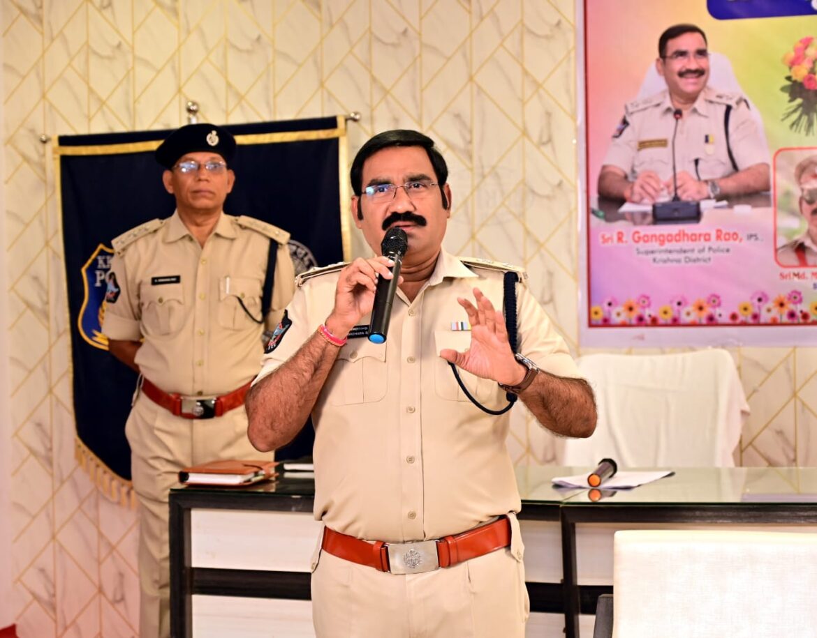 The Desk…Machilipatnam : ఉద్యోగాన్ని భారంలా కాకుండా బాధ్యతగా స్వీకరించాలి : జిల్లా ఎస్పీ ఆర్. గంగాధరరావు