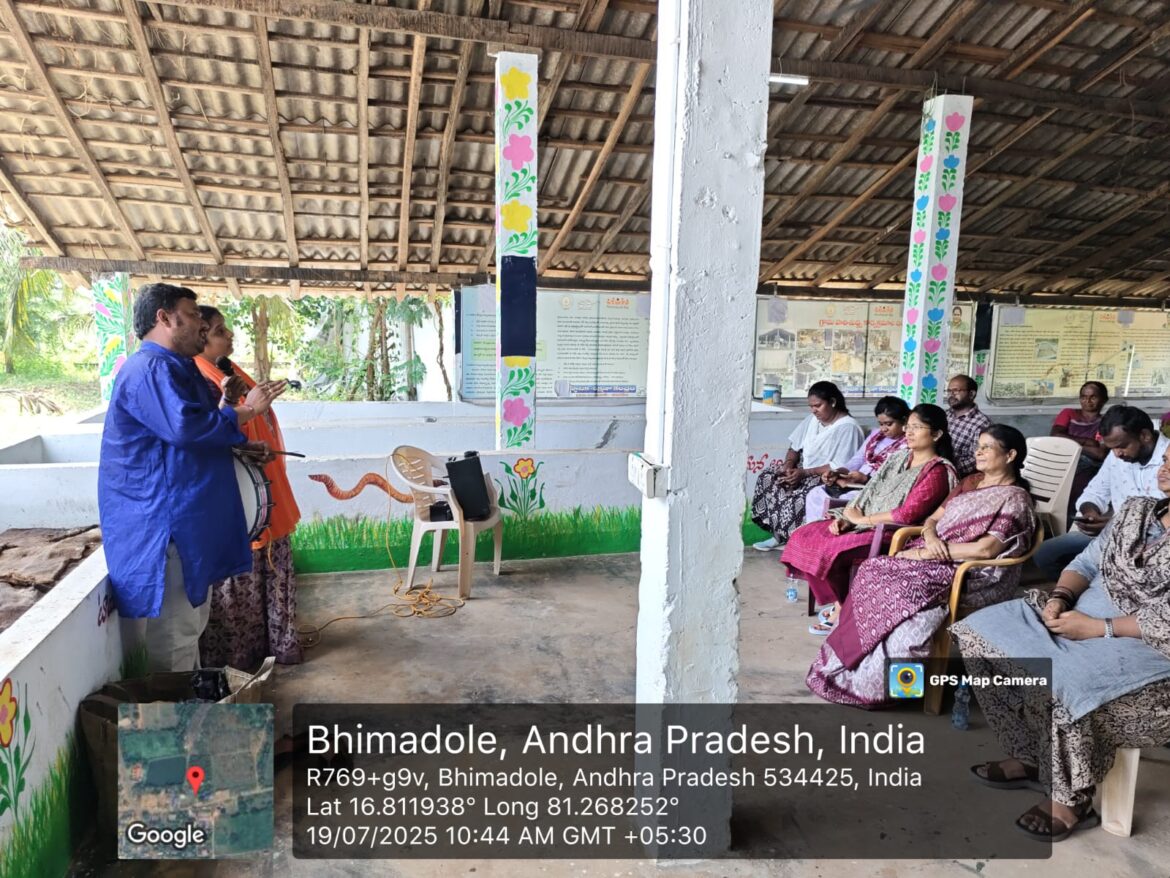 The Desk…Bhimadole : “స్వర్ణాంధ్ర – స్వచ్ఛ ఆంధ్ర ” “సింగిల్ యూజ్ ప్లాస్టిక్ నిషేధం – పునర్వినియోగ వస్తువులను ప్రోత్సహించడం పై అవగాహన”