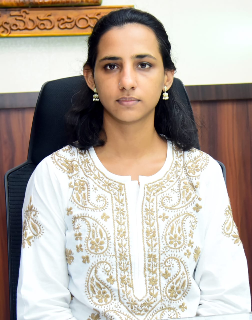 The Desk…Machilipatnam : నదీ పరివాహక ప్రాంతాల్లో ముందస్తు జాగ్రత్త చర్యలు తీసుకోండి … అధికారులకు ఇంచార్జి కలెక్టర్ ఆదేశం