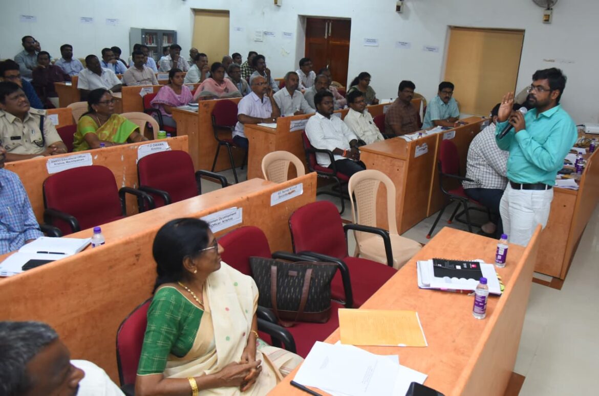 The Desk…Machilipatnam : సులభతర వాణిజ్యంపై జరిగే సర్వే గురించి వ్యాపారులకు అవగాహన కల్పించాలి : జిల్లా కలెక్టర్ డీకే బాలాజీ