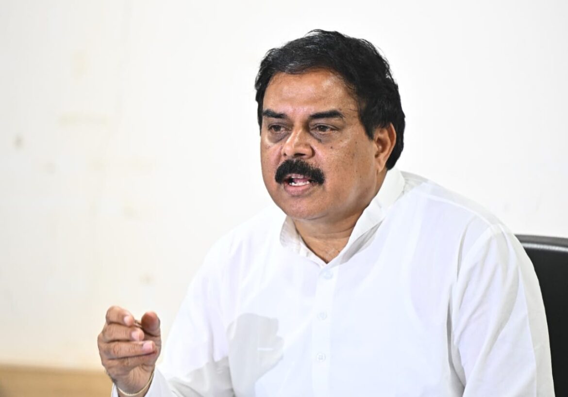 The Desk…Amaravati : గిరిజనులకు కూటమి ప్రభుత్వం తీపి కబురు