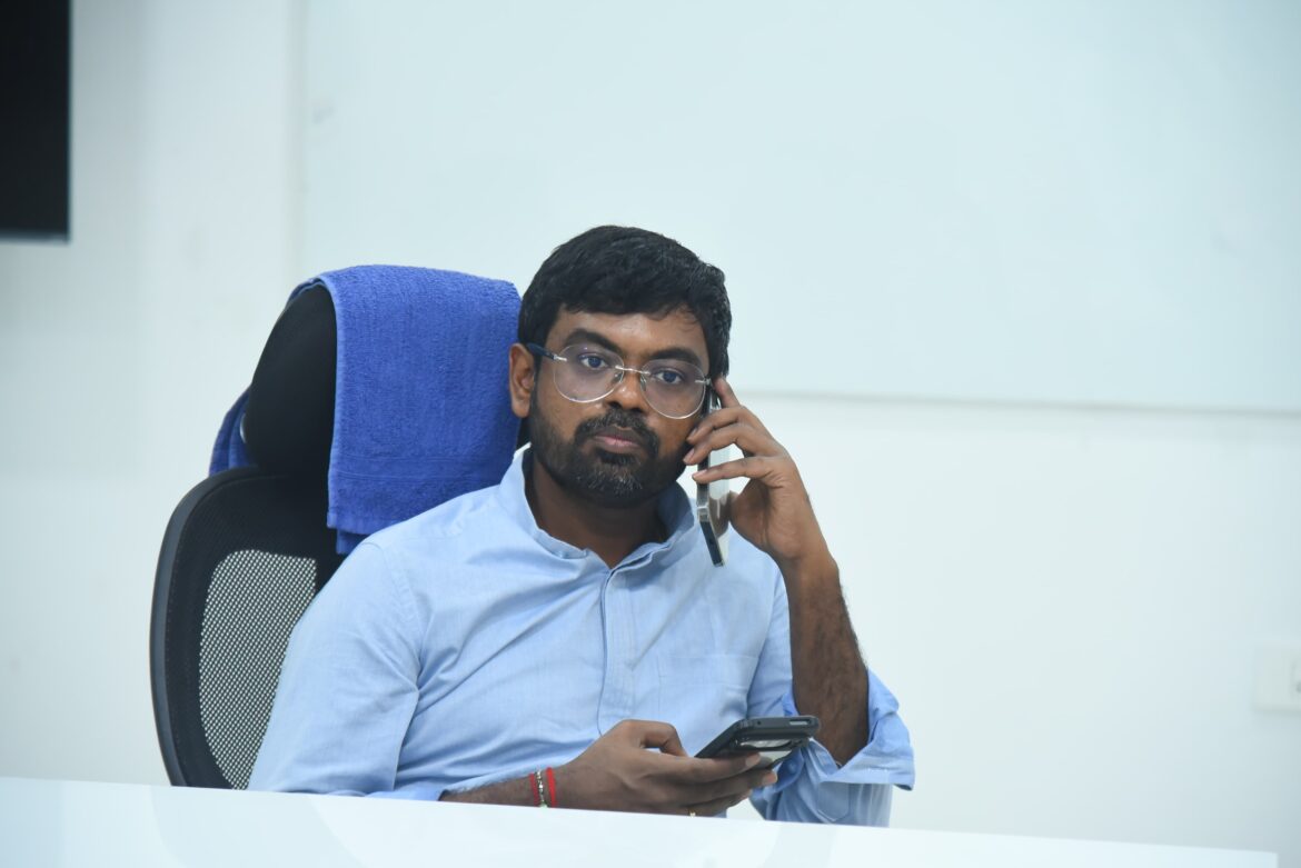 The Desk…Machilipatnam : యూరియా నిరంతర సరఫరాపై రైతులకు నమ్మకం కల్పించాలి : జిల్లా కలెక్టర్ డీకే. బాలాజీ