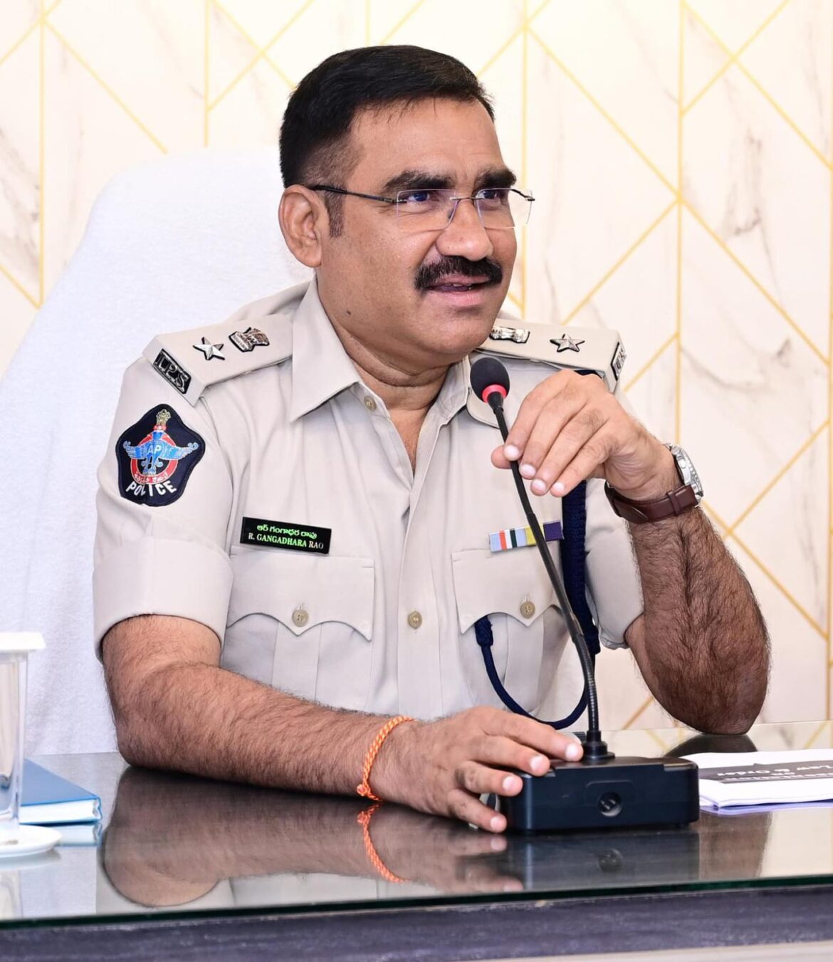 The Desk…Machilipatnam : యూరియా సరఫరా పై రైతులు అనవసర వదంతులు నమ్మి ఆందోళన చెందవద్దు – జిల్లా ఎస్పీ ఆర్.గంగాధరరావు