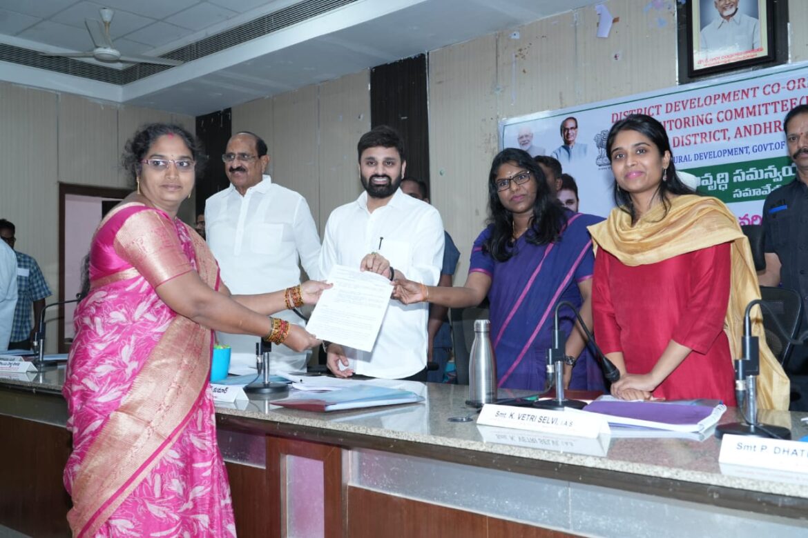 The Desk…Chebrolu : ఢిల్లీ సదస్సుకు చేబ్రోలు సర్పంచ్