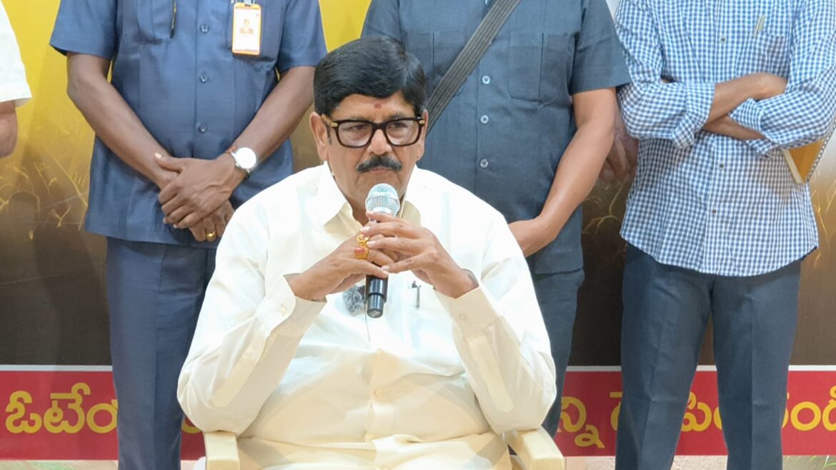 The Desk…Atmakuru : ఆత్మకూరు గురుకుల పాఠశాలలో విషజ్వరాలపై స్పందించిన మంత్రి ఆనం
