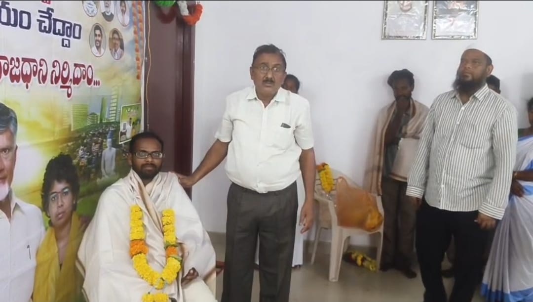 The Desk…Mudinepalli :  అమరావతి అంబాసిడర్ అంబుల వైష్ణవి పిలుపుమేరకు… సింగరాయపాలెం సచివాలయ సిబ్బంది మేము సైతం అంటూ..