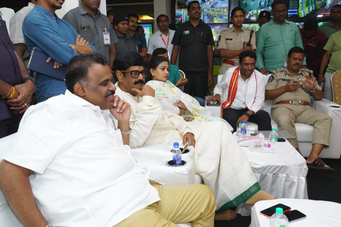 The Desk…Indrakeeladri : మూలా నక్షత్రం రోజున రద్దీకి తగ్గట్లు భారీ ఏర్పాట్లు