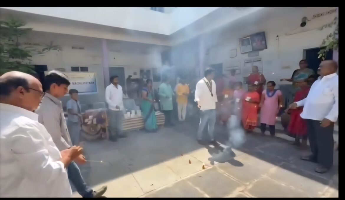 The Desk…Machilipatnam : ప్రభుత్వ వృద్ధ శరణాలయంలో లయన్స్ క్లబ్ దీపావళి సంబరాలు….