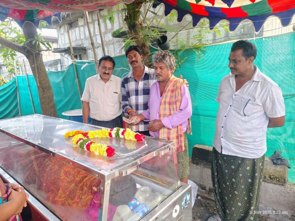 The Desk…Mudinepalli : రూ.5000/- వేల నగదు – దుఃఖంలో ఉన్న కుటుంబానికి ఇచ్చిన డాక్టర్ మనోజ్