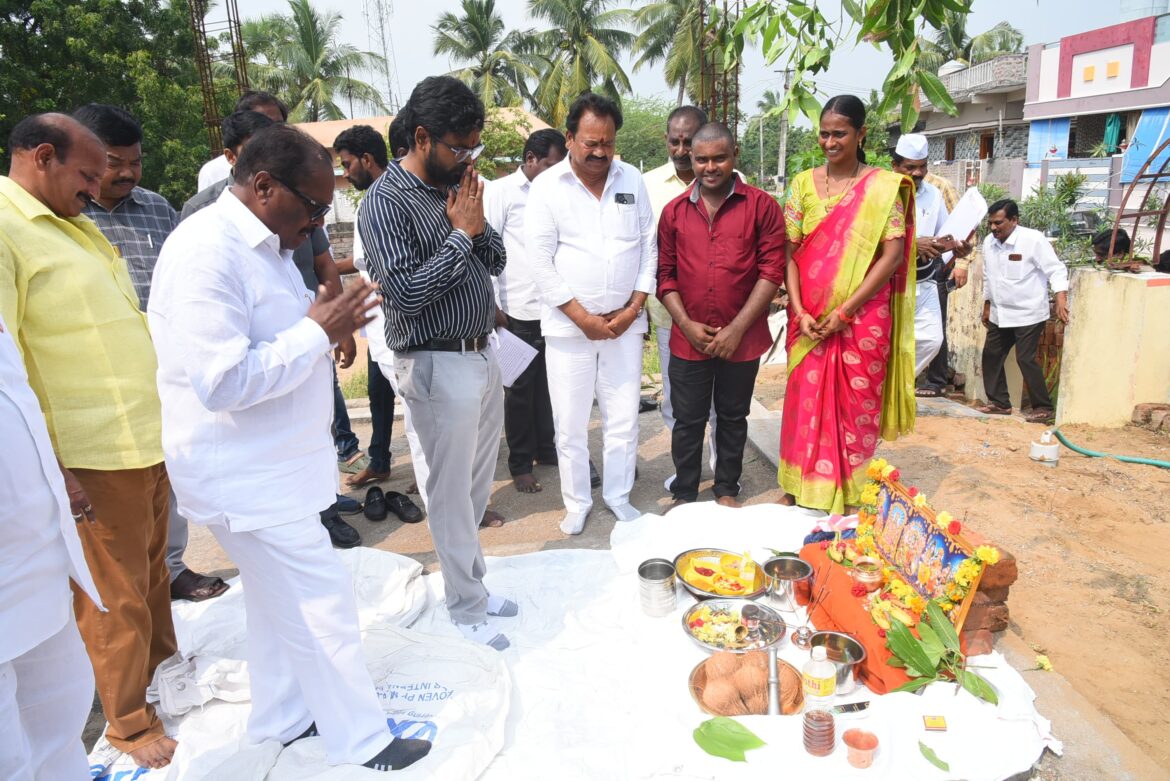 The Desk…Machilipatnam : పేదలందరూ సొంతింటి కల నిజం చేసుకోవాలలి : జిల్లా కలెక్టర్ డీకే బాలాజీ