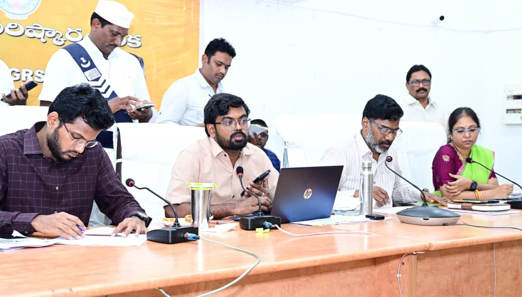 The Desk…Machilipatnam : “మీకోసం” అర్జీలు సకాలంలో పరిష్కరించాలి : జిల్లా కలెక్టర్ డీ కే బాలాజీ