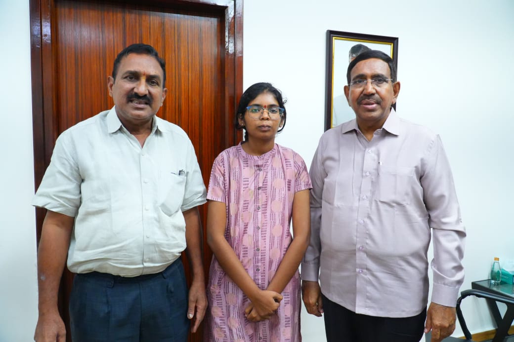 The Desk…Mudinepalli : ముదినేపల్లి మండలాన్ని కృష్ణాజిల్లా లో విలీనం చెయ్యాలని విన్నపము