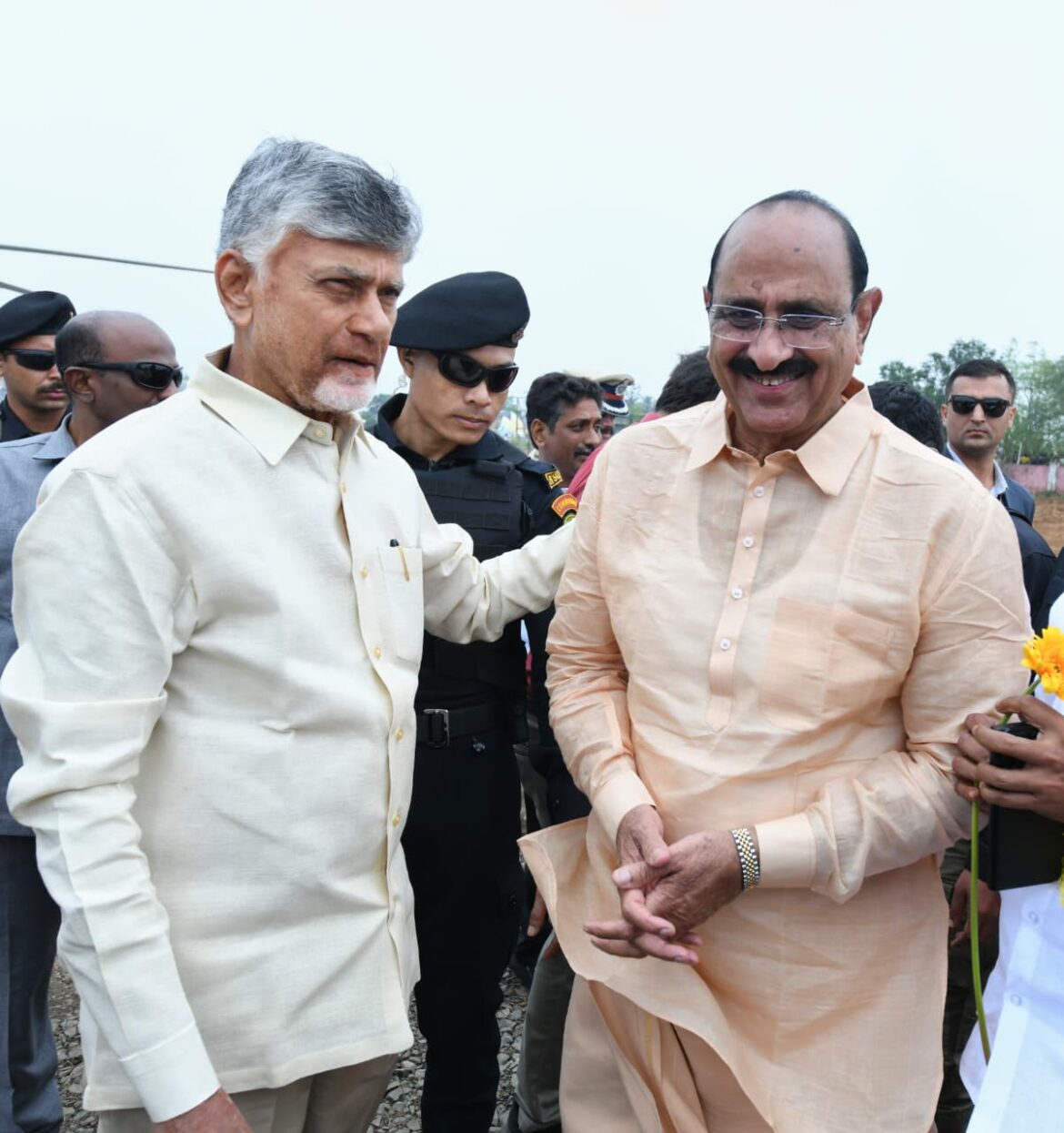 The Desk…Vunguturu : సీఎం చంద్రబాబు ఉంగుటూరు పర్యటనలో కైకలూరు ఎమ్మెల్యే డా. కామినేని శ్రీనివాస్