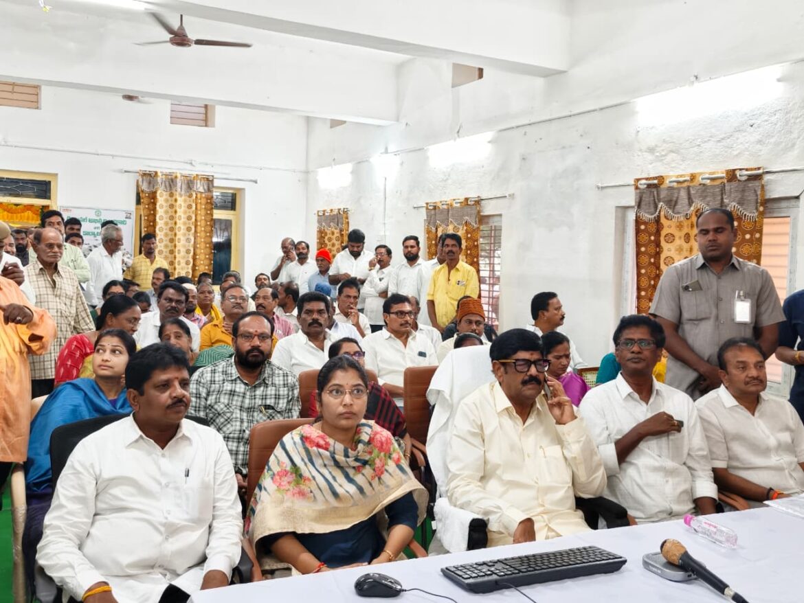 The Desk…Nellore : గ్రామీణ ప్రాంత వాసులకు ప్రభుత్వ సేవలు ఇకపై మరింత సులభతరం : మంత్రి ఆనం