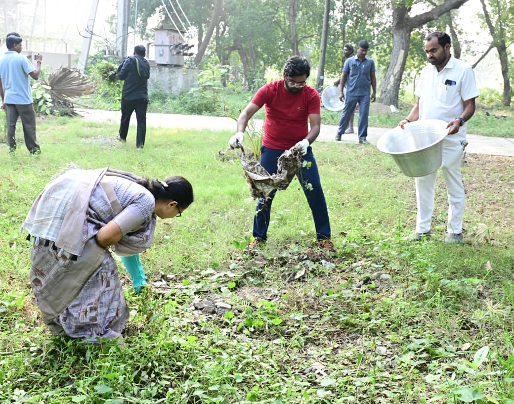 The Desk…Machilipatnam : సైకిల్ ను వినియోగించి వాయు, శబ్ద కాలుష్యం నివారించి పర్యావరణాన్ని పరిరక్షించాలి : జిల్లా కలెక్టర్ డీకే బాలాజీ పిలుపు