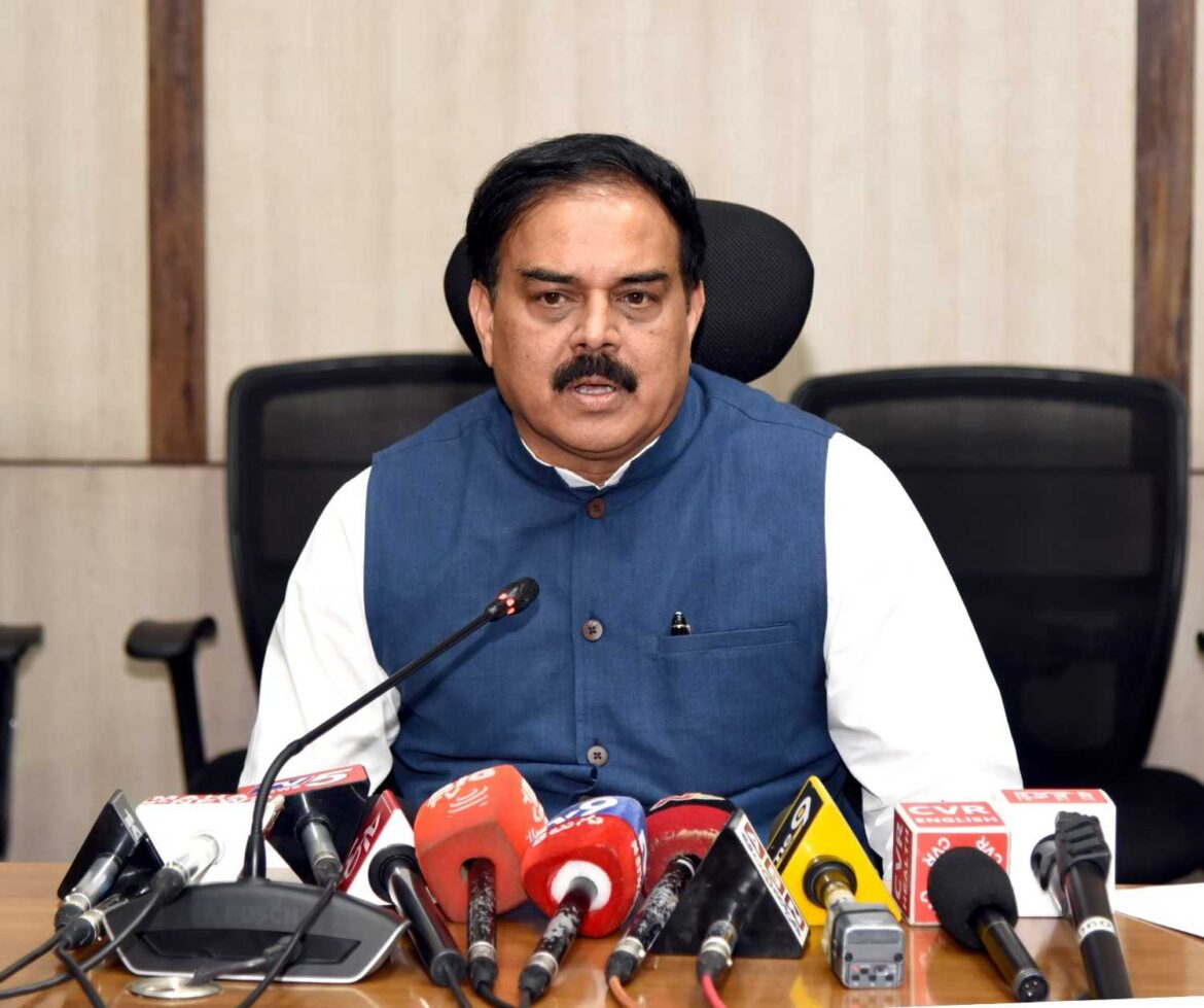 The Desk…Amaravati : కేంద్ర మంత్రి ప్రళ్హద్ జోషి తో మంత్రి నాదెండ్ల మనోహర్ భేటీ