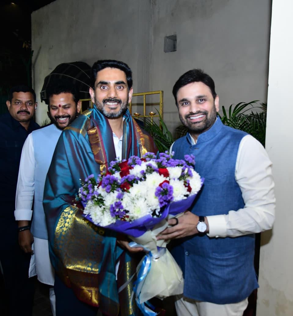 The Desk…Eluru : ఏలూరు ఎంపీ నివాసంలో ఐటీ మంత్రి నారా లోకేష్..