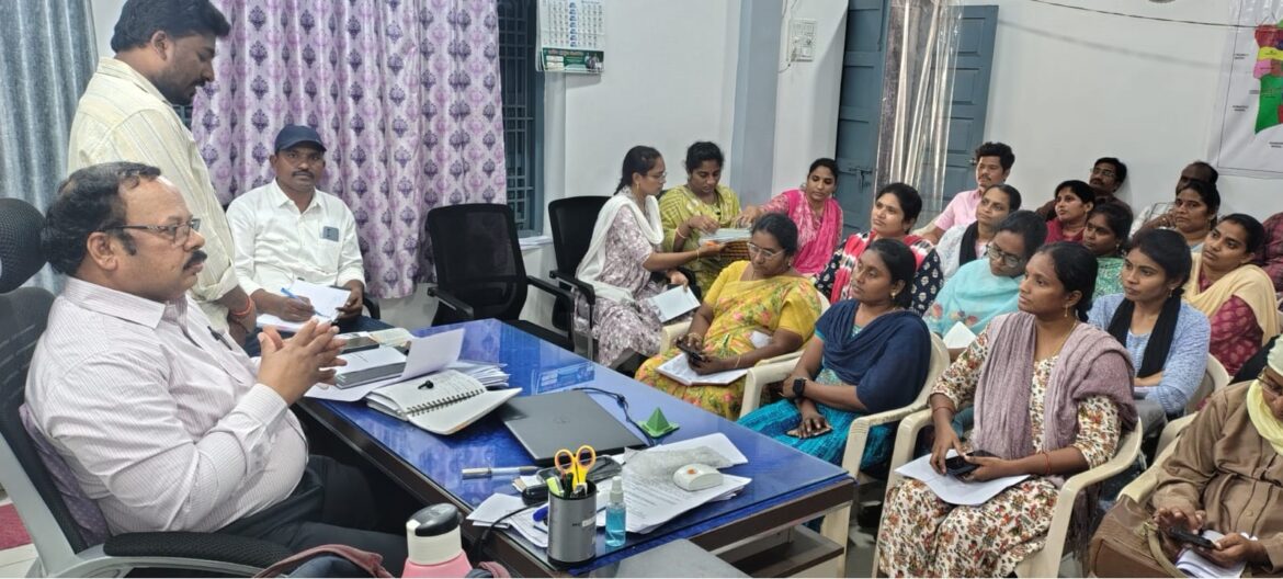 The Desk…Vunguturu : సమగ్ర కుటుంబ సర్వేను విజయవంతం చేయాలి➖ఎంపీడీవో మనోజ్