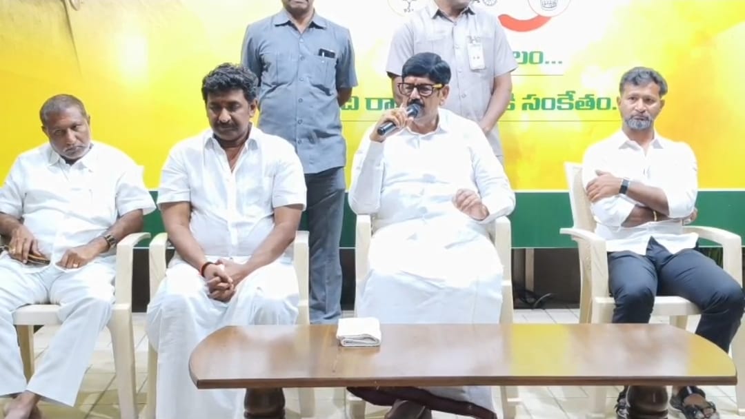 The Desk…Nellore : తిరుపతి జిల్లా వద్దు.. నెల్లూరు జిల్లాలోనే కొనసాగించండి.. మంత్రి ఆనం కు రాపూరు మండల జాయింట్ యాక్షన్ కమిటీ వినతి