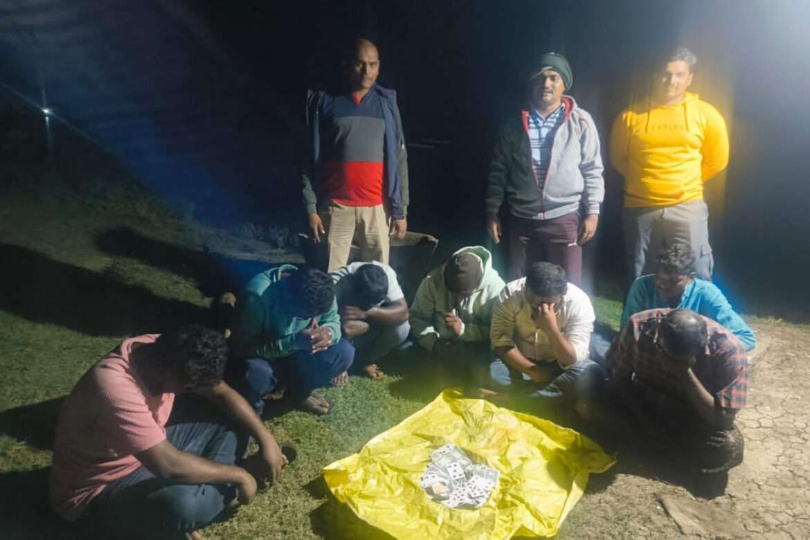 The Desk…Nagayalanka : పేకాట స్థావరంపై పోలీసులు మెరుపు దాడి…8 మంది పేకాట రాయుళ్లు అరెస్ట్