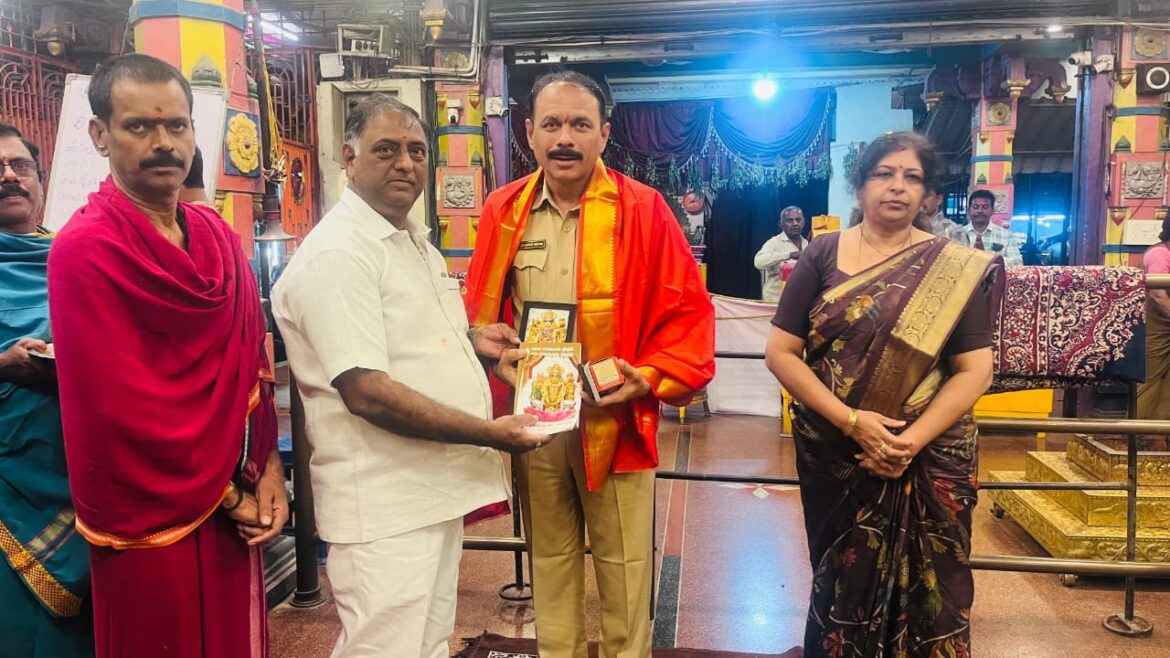 The Desk…Bhimavaram : అమ్మవారిని దర్శించుకున్న నూతన డిఎస్పి దంపతులు