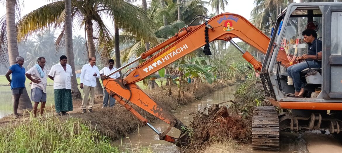 The desk … Aalamuru : రైతులకు అండగా “గారపాటి”