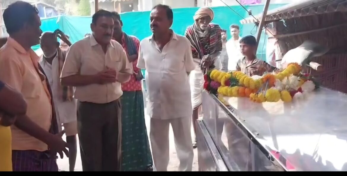 The Desk… Mudinepalli : మృతుని కుటుంబ సభ్యులకు ఆర్థిక సాయం అందించిన అంబుల వైష్ణవి