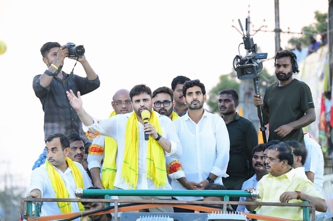 The Desk … Eluru : రాష్ట్ర గతిని మార్చిన యువగళం : ఎంపీ పుట్టా మహేష్