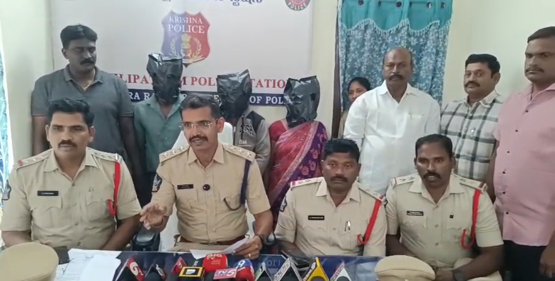 The Desk … Machilipatnam : మచిలీపట్నంలో బాలల అక్రమ రవాణా గుట్టురట్టు.. ముగ్గురు నిందితులు అరెస్ట్.. పరారీలో మరో నిందితుడు