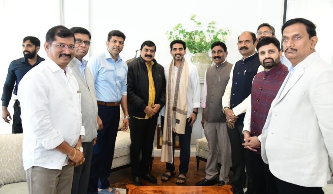 The Desk …Eluru : ‎భద్రాచలం- కొవ్వూరు రైల్వే లైన్ త్వరగా చేపట్టాలి ➖MP (మహేష్ పుట్టా)