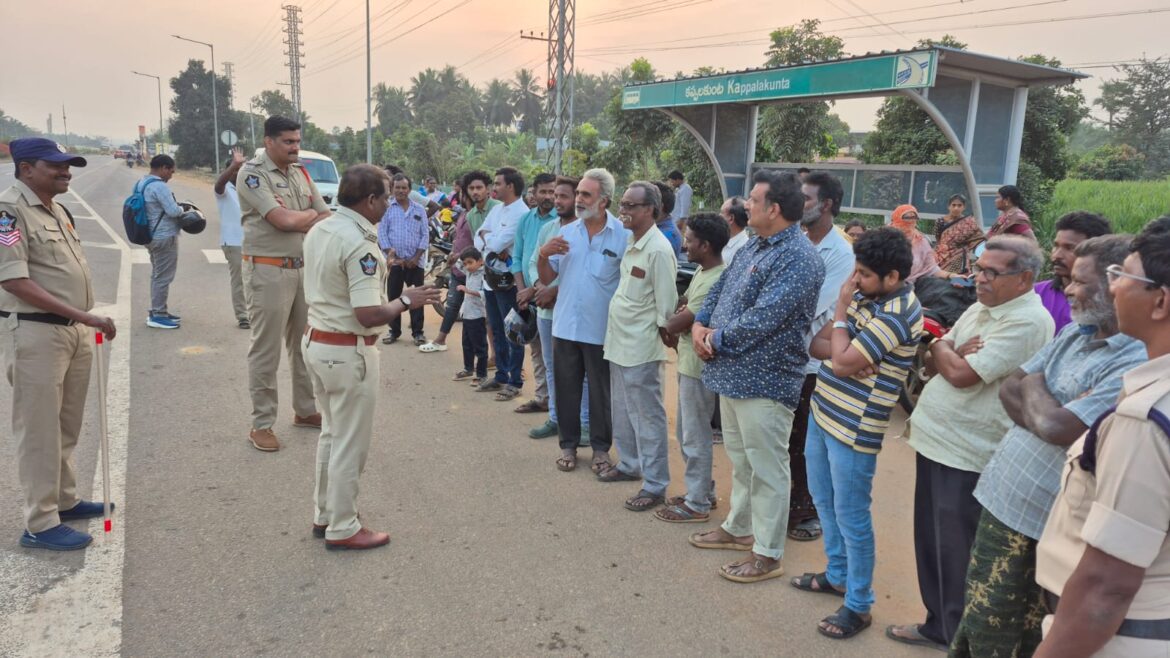 The Desk … Dwarakathirumala : రహదారి భద్రత అవగాహన..స్పెషల్ హెల్మెట్ డ్రైవ్