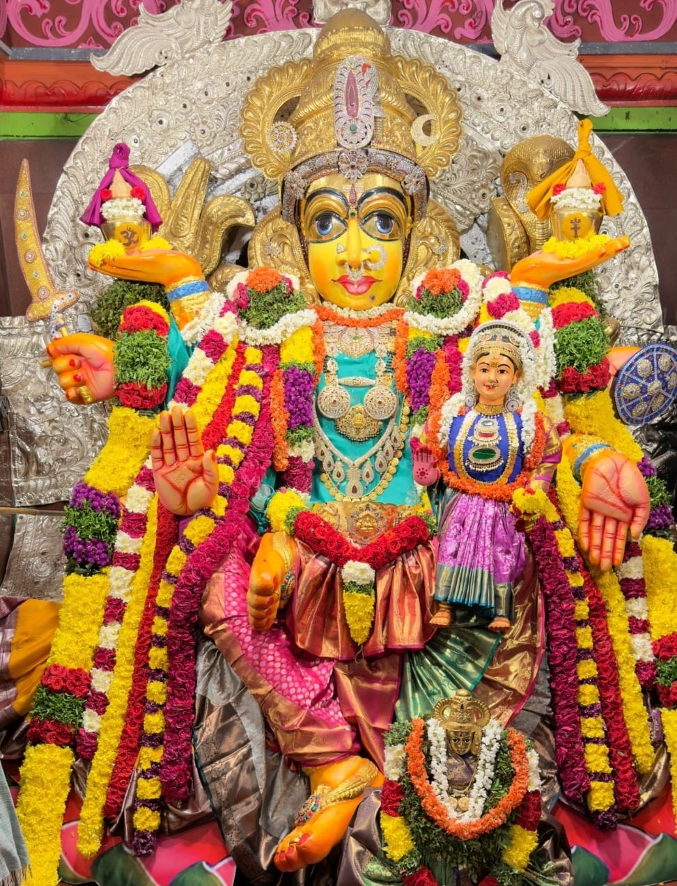 The Desk .. Bhimavaram : సంతానలక్ష్మిగా దర్శనమిచ్చిన మావుళ్ళమ్మ