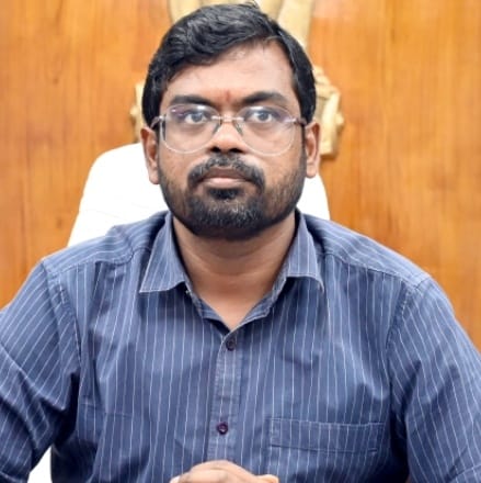 The Desk … Machilipatnam :  “కంపెనీ స్పెసిఫిక్ రిక్రూట్మెంట్ డ్రైవ్” ను నిరుద్యోగ యువత సద్వినియోగం చేసుకోవాలి : జిల్లా కలెక్టర్ డీకే బాలాజీ