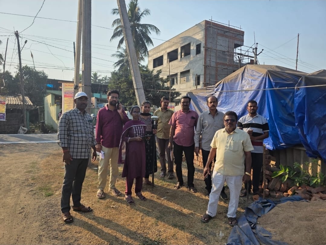 The Desk … Aalamuru : కాలువగట్ల ఆక్రమణలపై తగిన చర్యలు➖గారపాటి శ్రీనివాస్ చౌదరి