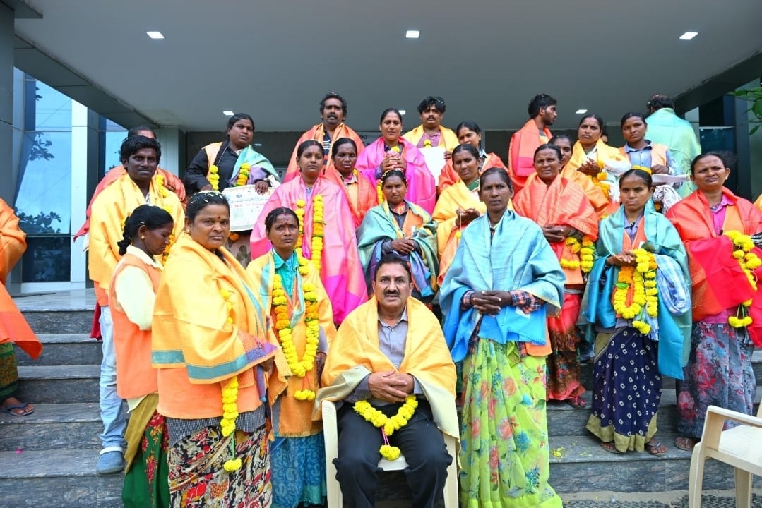 The Desk…Amaravathi : గ్రీన్ అంబాసిడర్స్ కు పాద పూజ