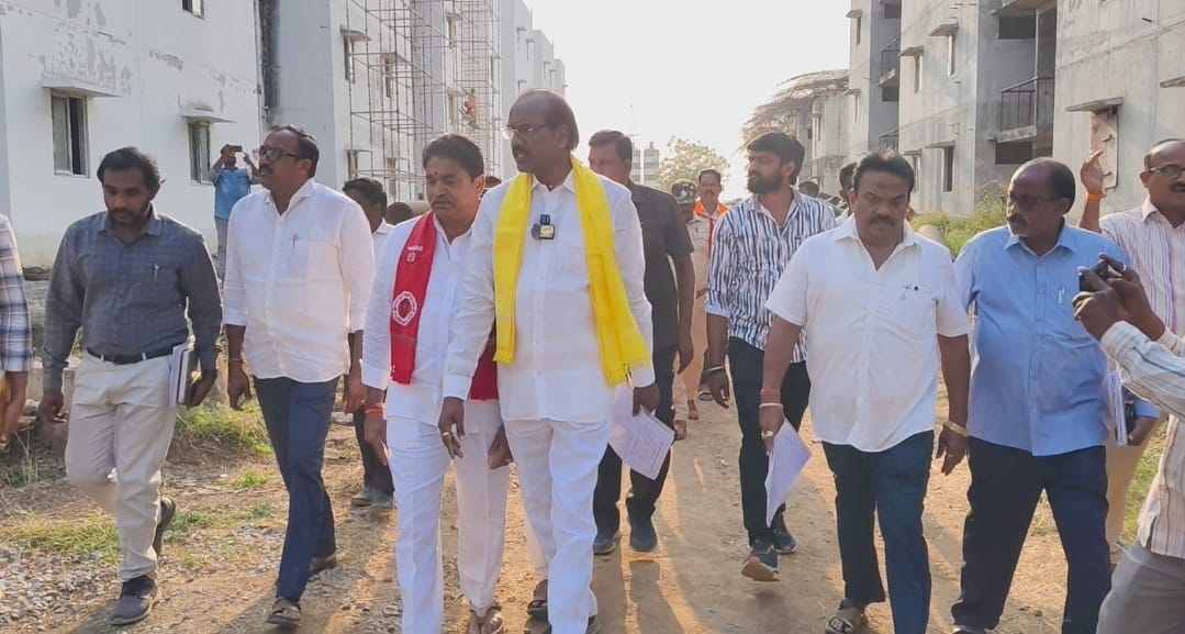 The Desk … Eluru : మూడు నెలల్లో లబ్ధిదారులకు టీడ్కో గ్రహాలు➖ ఎమ్మెల్యే బడేటి చంటి