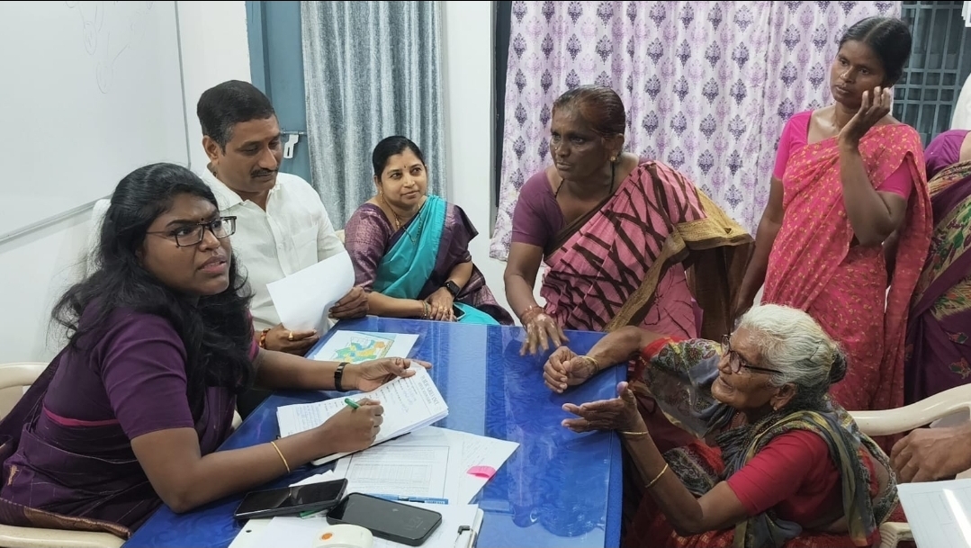 The Desk… Vunguturu : ఉంగుటూరులో పీజీఆర్ఎస్ కార్యక్రమం – ప్రజల వినతులు స్వీకరణ