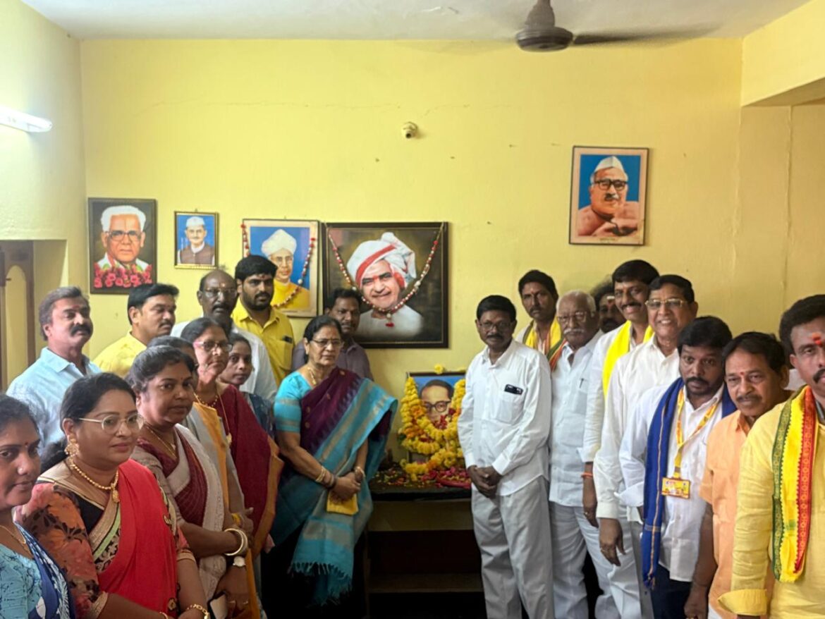 The Desk… Bhimavaram : పార్టీ కార్యాలయంలో 135వ అంబేద్కర్ జయంతి వేడుకలు