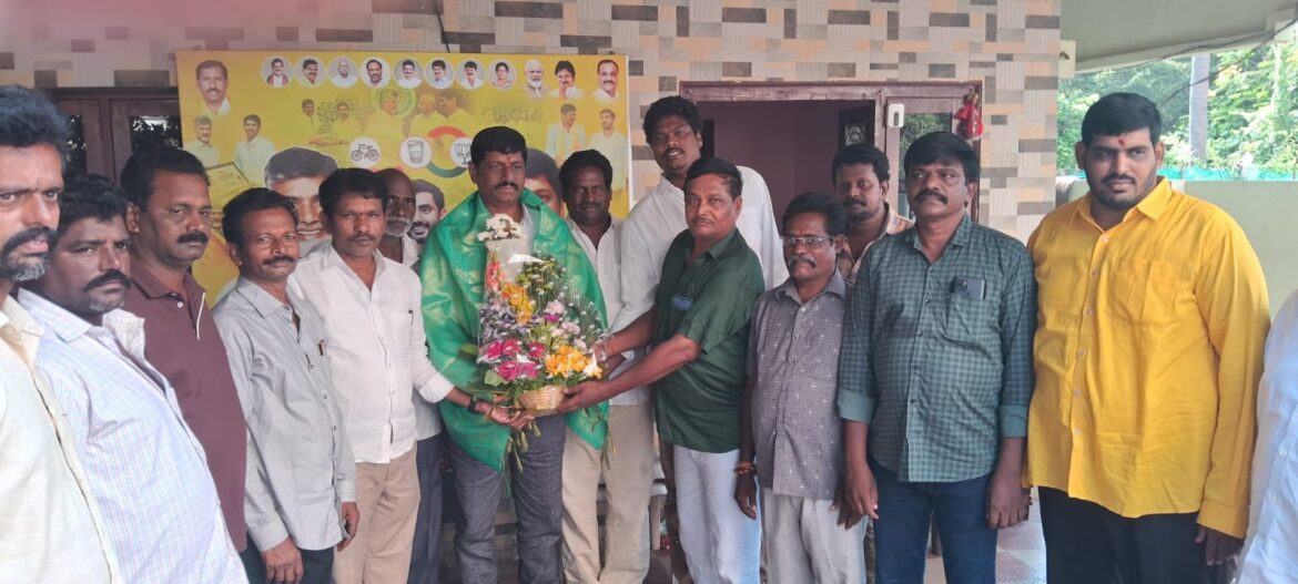 The Desk … Bhimavaram : రాష్ట్ర కార్యదర్శిగా రెండోసారి ఎన్నికైన కోళ్ల